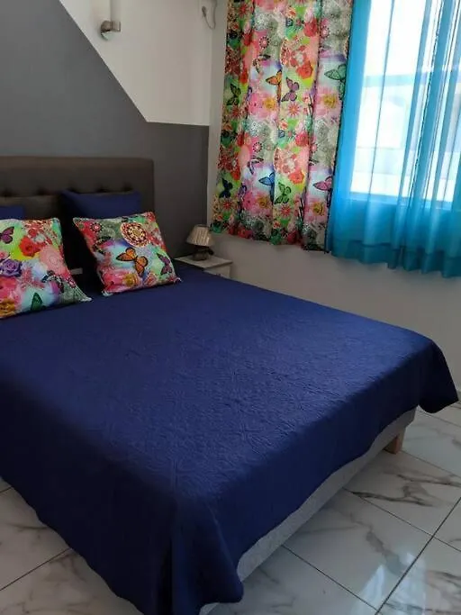 Villa La Roche لو مول 0*,